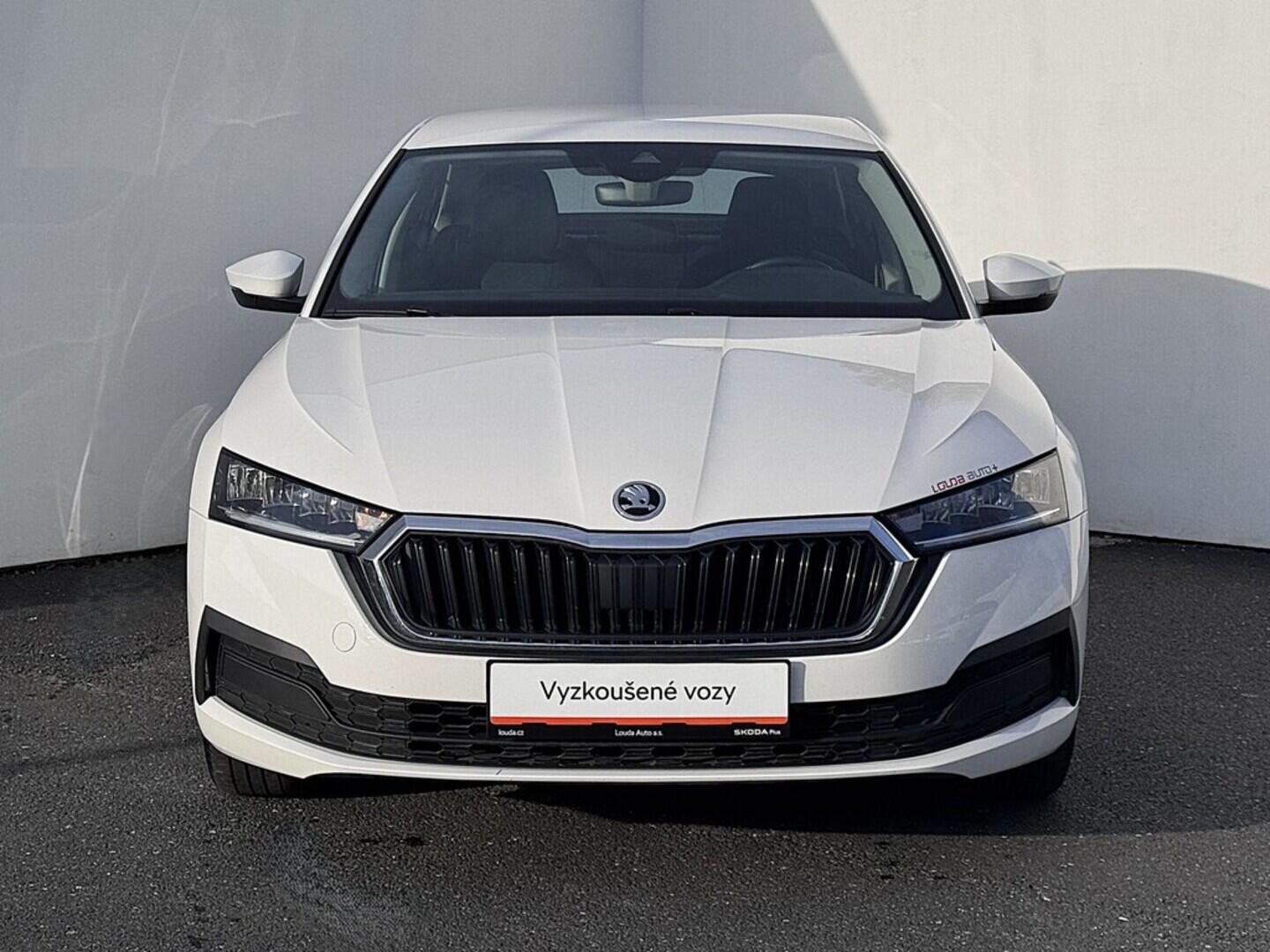 O419V07902_13.webp_OCTAVIA Active 1.5 TSI 110 kW manuál, DPH