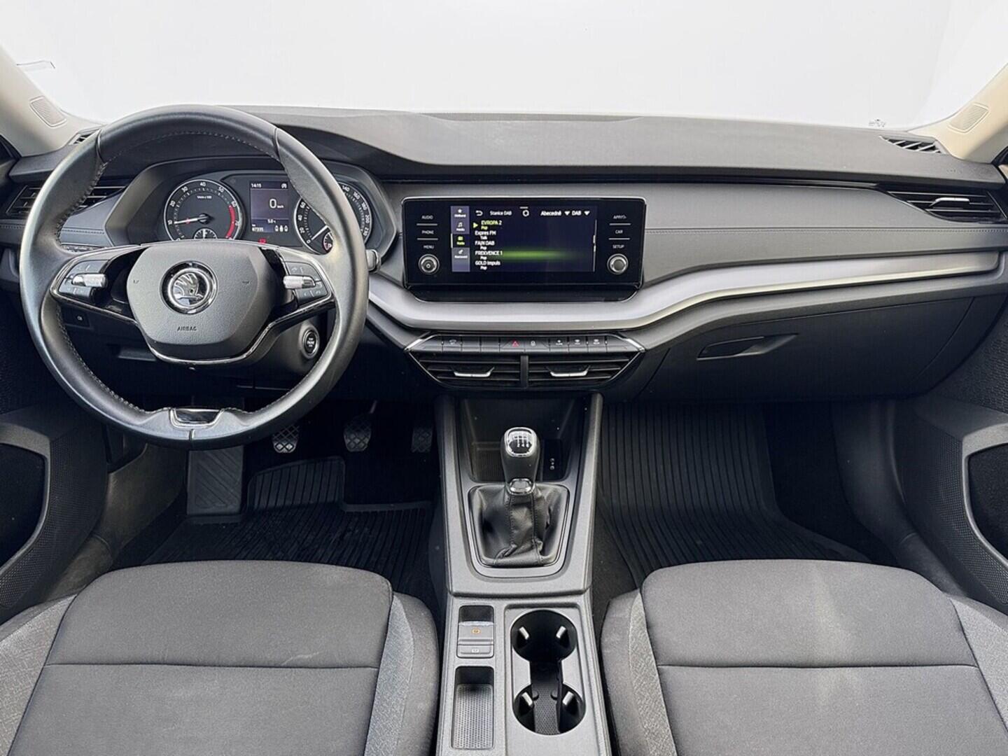 O419V07902_18.webp_OCTAVIA Active 1.5 TSI 110 kW manuál, DPH