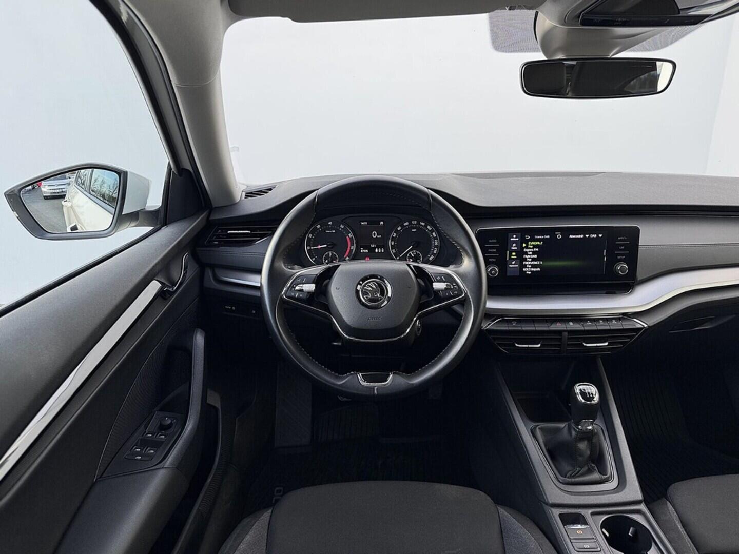 O419V07902_23.webp_OCTAVIA Active 1.5 TSI 110 kW manuál, DPH