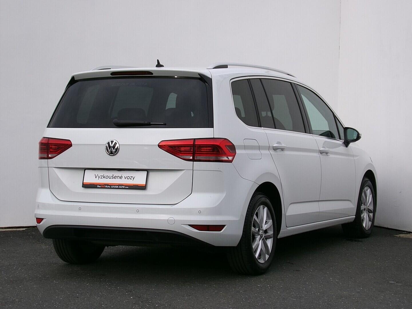 O419V07904_11.webp_TOURAN Highline 1.5 TSI 110 kW manuál, DPH