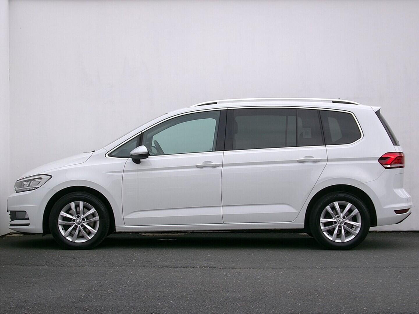 O419V07904_12.webp_TOURAN Highline 1.5 TSI 110 kW manuál, DPH