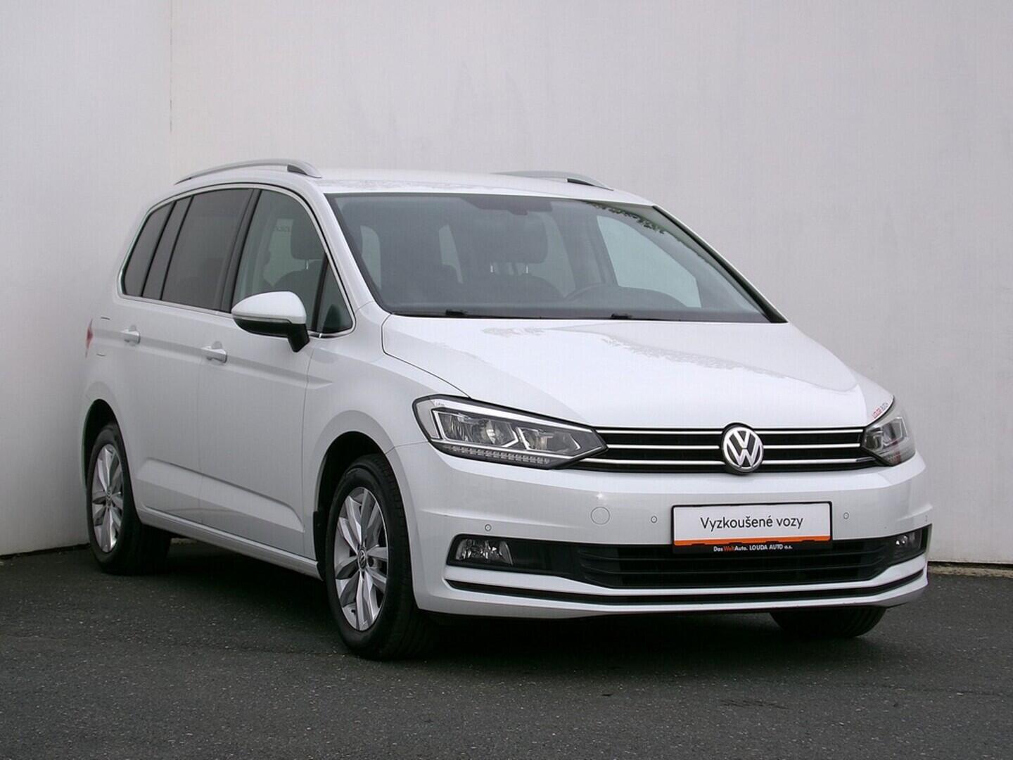 O419V07904_14.webp_TOURAN Highline 1.5 TSI 110 kW manuál, DPH