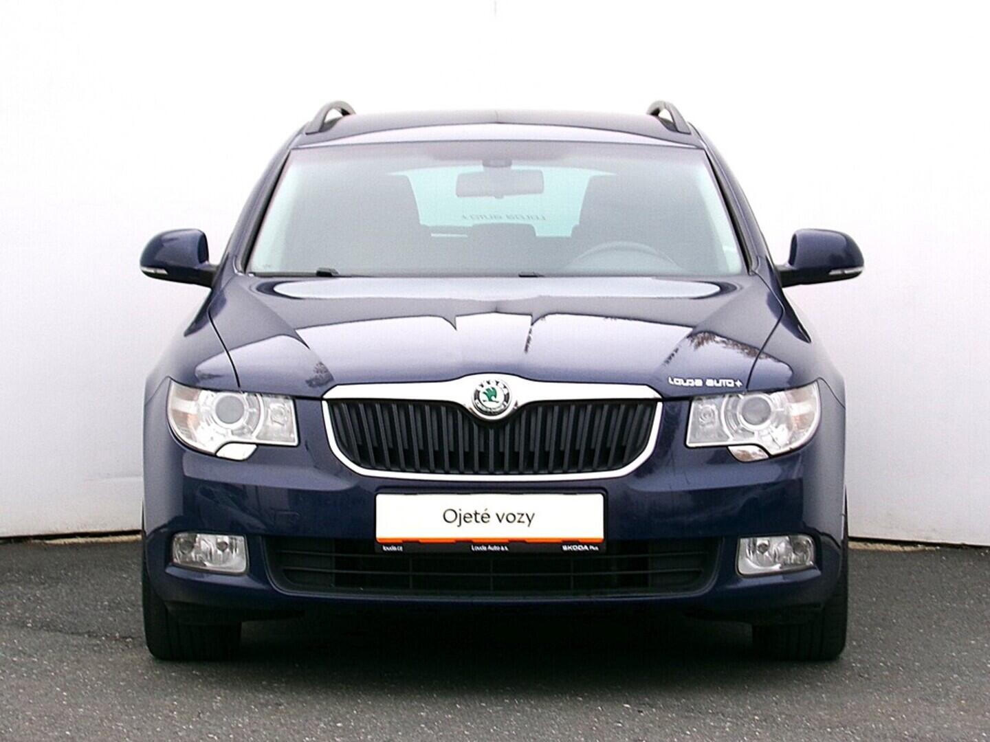 O419V07908_13.webp_SUPERB Active 1.6 TDI 77 kW manuál