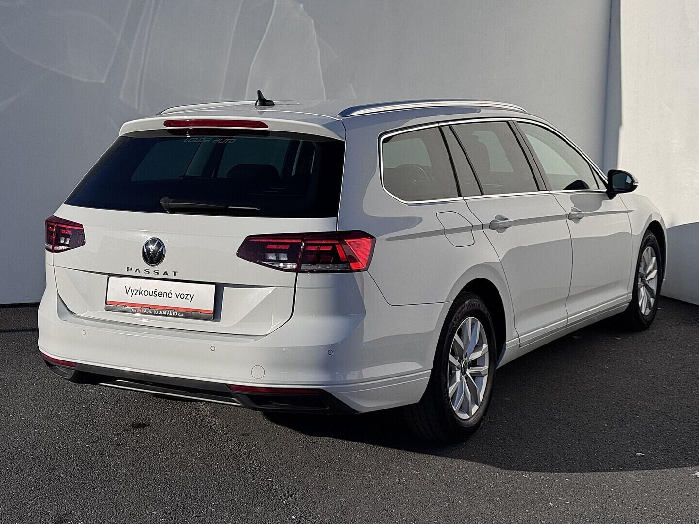 O419V07909_11.webp_PASSAT VARIANT Bussines 1.5 TDI 110 kW manuál, DPH