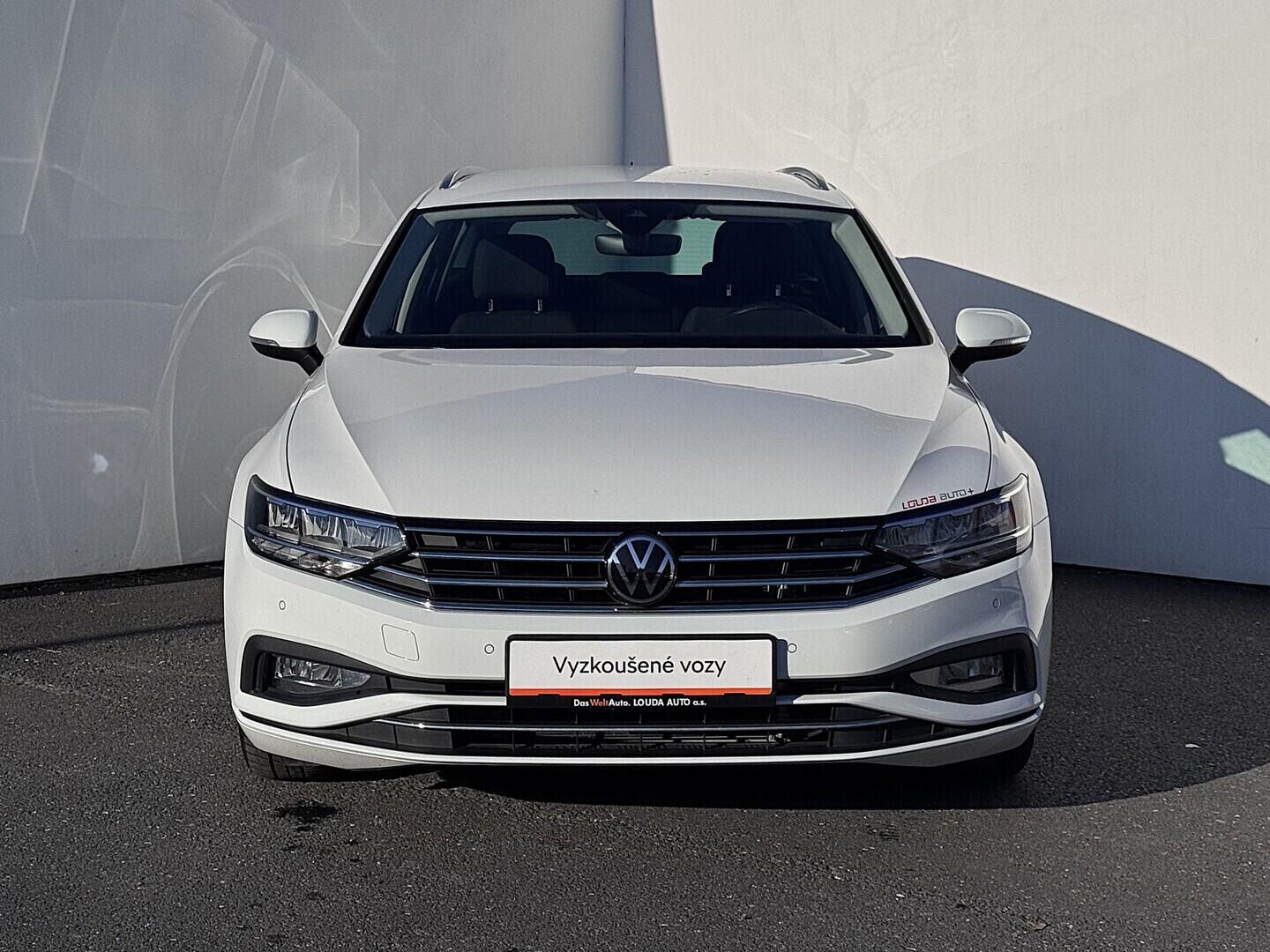 O419V07909_13.webp_PASSAT VARIANT Bussines 1.5 TDI 110 kW manuál, DPH