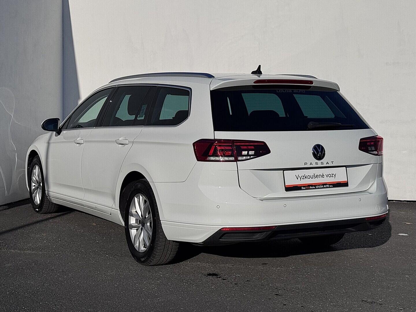 O419V07909_15.webp_PASSAT VARIANT Bussines 1.5 TDI 110 kW manuál, DPH