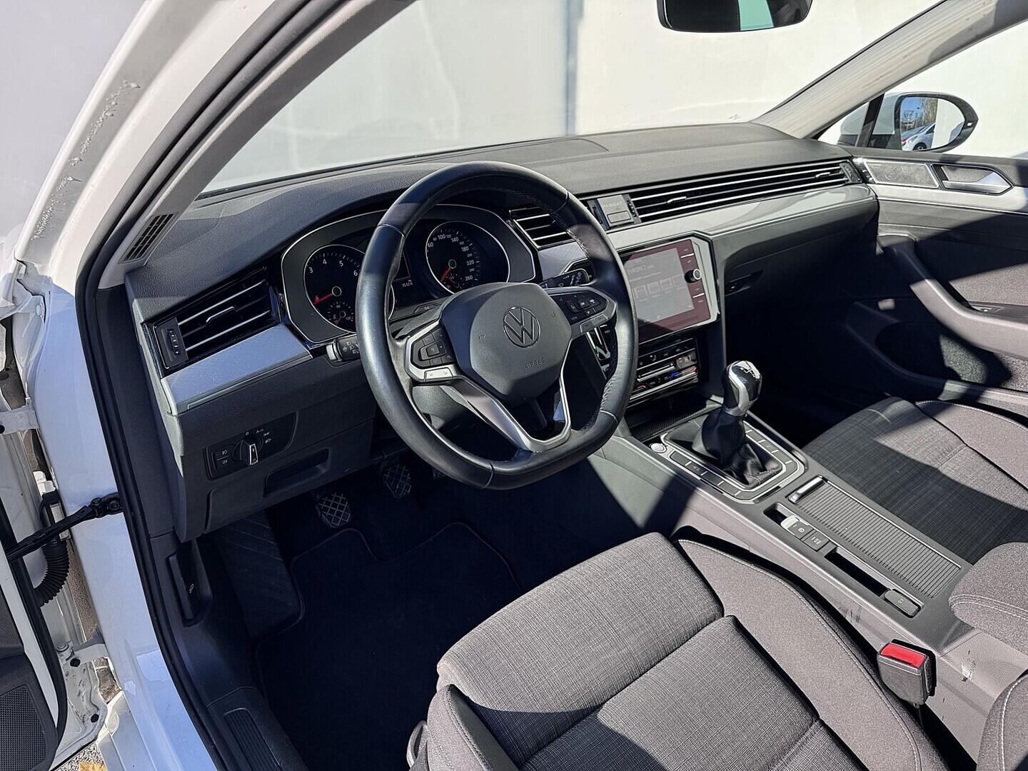 O419V07909_19.webp_PASSAT VARIANT Bussines 1.5 TDI 110 kW manuál, DPH