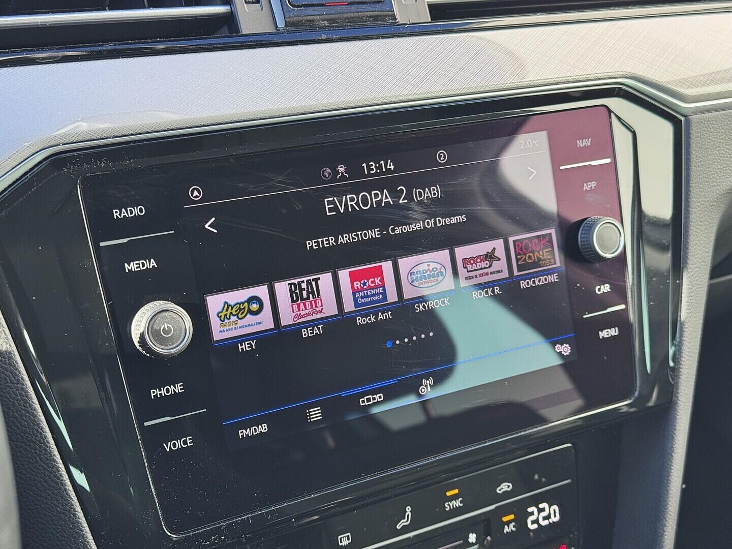 O419V07909_24.webp_PASSAT VARIANT Bussines 1.5 TDI 110 kW manuál, DPH