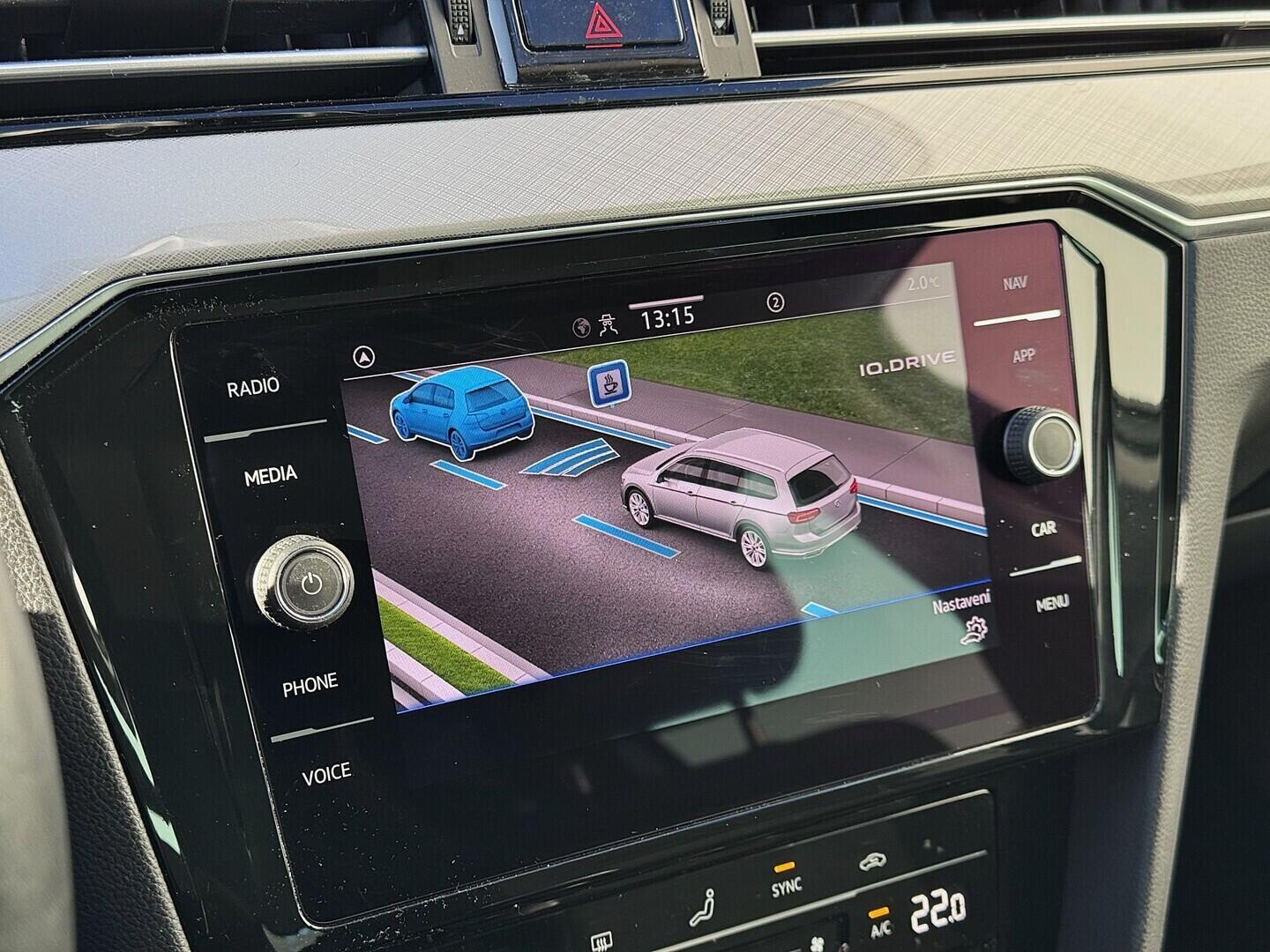 O419V07909_27.webp_PASSAT VARIANT Bussines 1.5 TDI 110 kW manuál, DPH