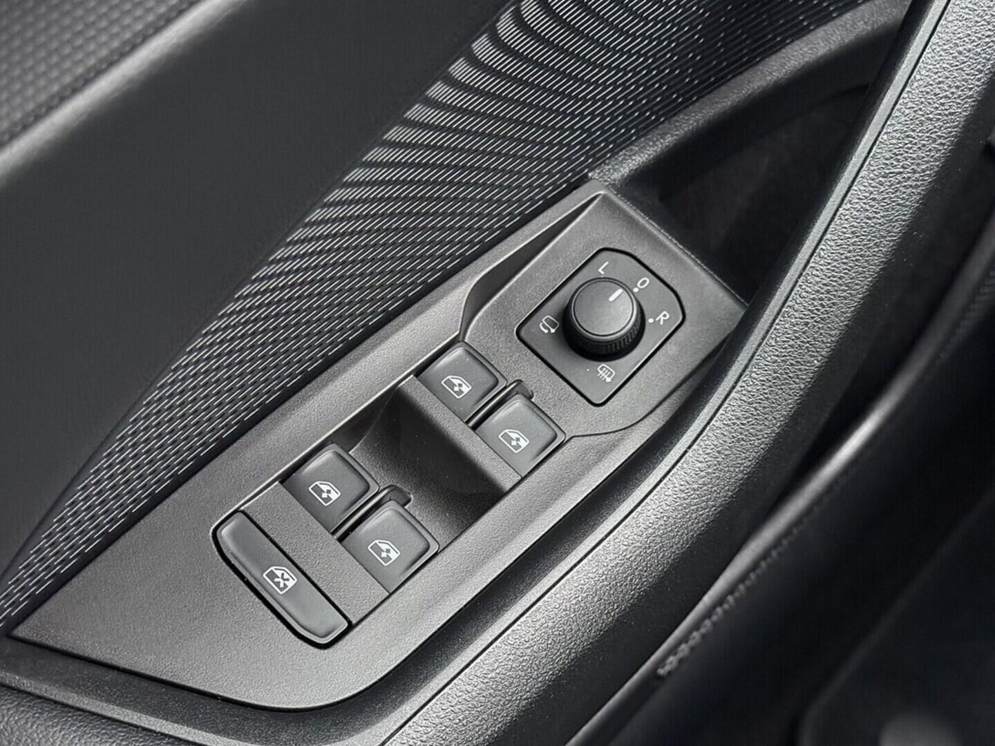 O419V07910_21.webp_OCTAVIA SportLine 1.5 TSI 110 kW automat, DPH