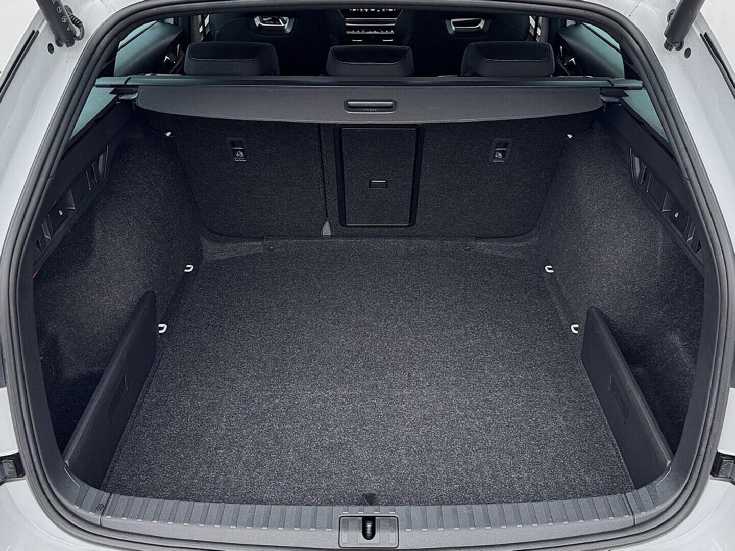 O419V07910_32.webp_OCTAVIA SportLine 1.5 TSI 110 kW automat, DPH