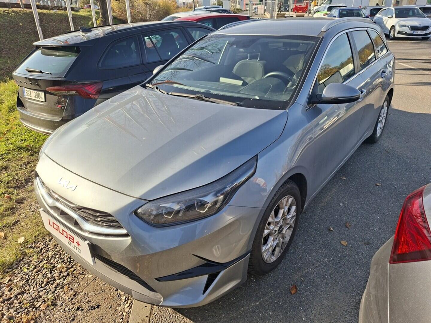 O419V07911_10.webp_CEED  1.5 TGD-I 118 kW manuál