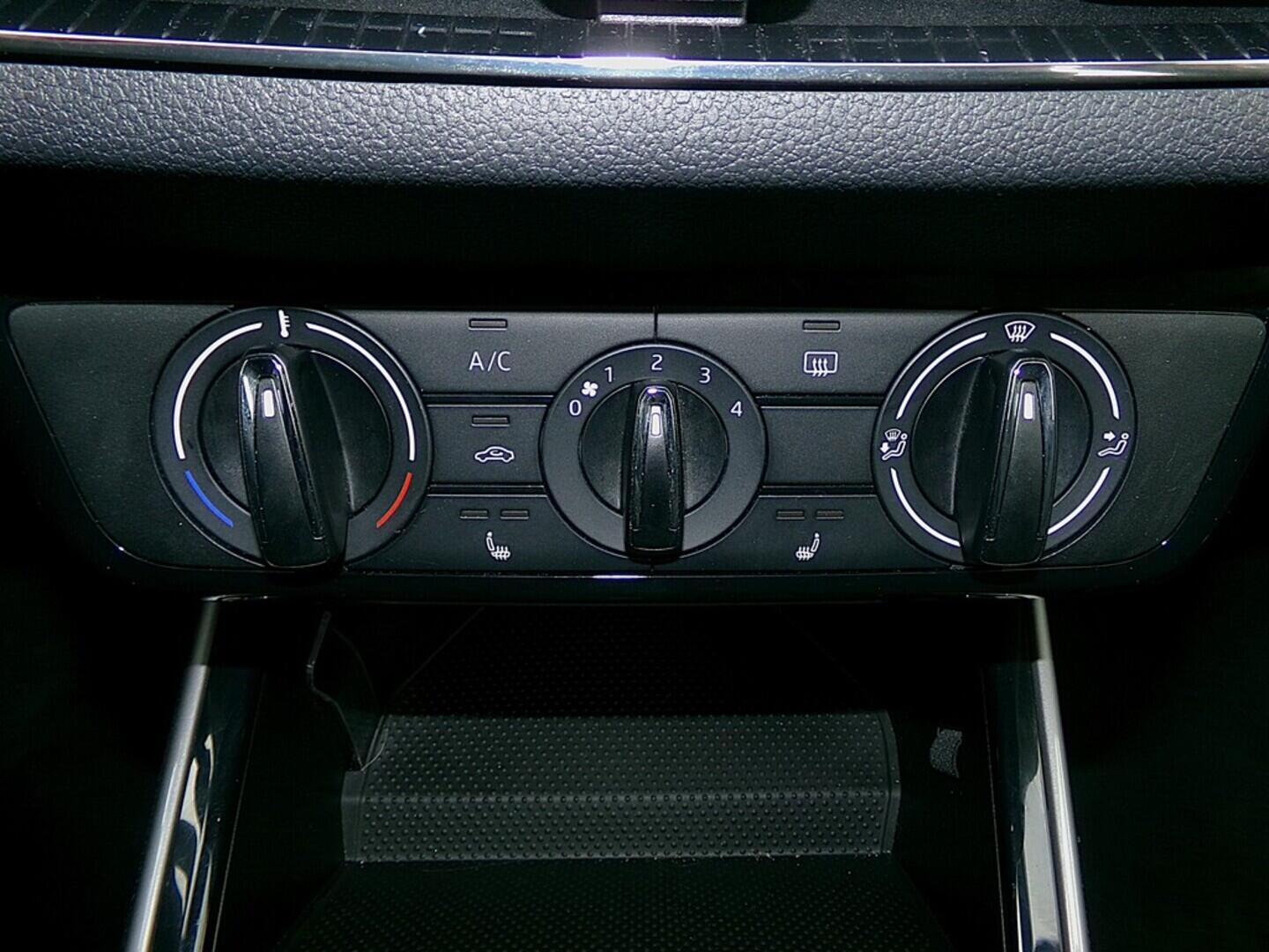 O419V07913_30.webp_FABIA Style 1.0 TSI 70 kW manuál, DPH