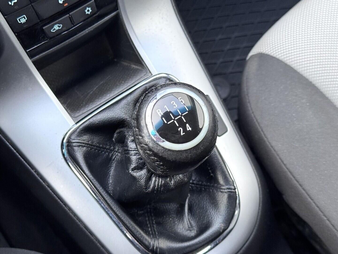 O419V07918_28.webp_CRUZE  1.6 LDE 91 kW manuál