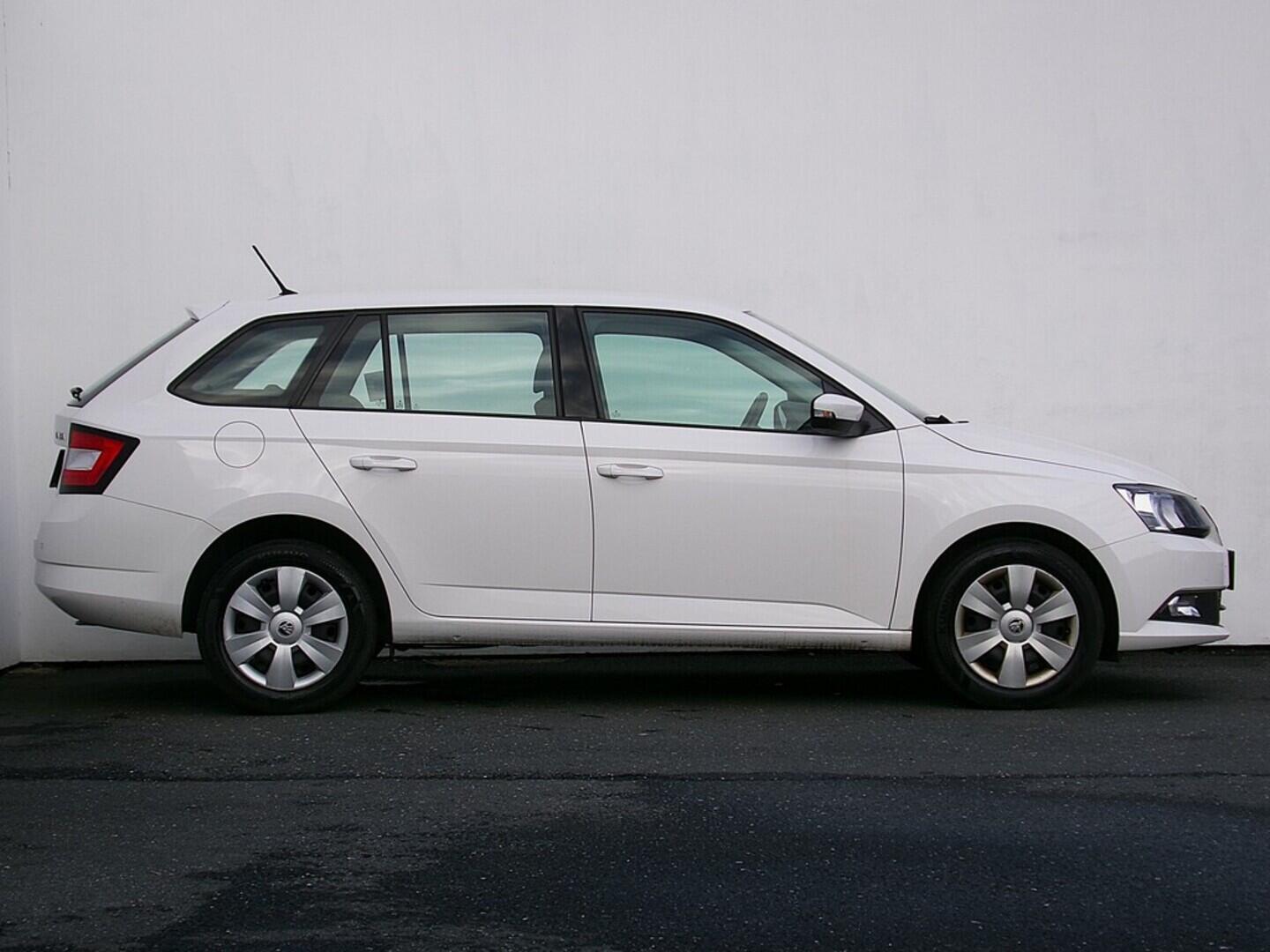 O419V07921_16.webp_FABIA Ambition 1.0 TSI 70 kW manuál