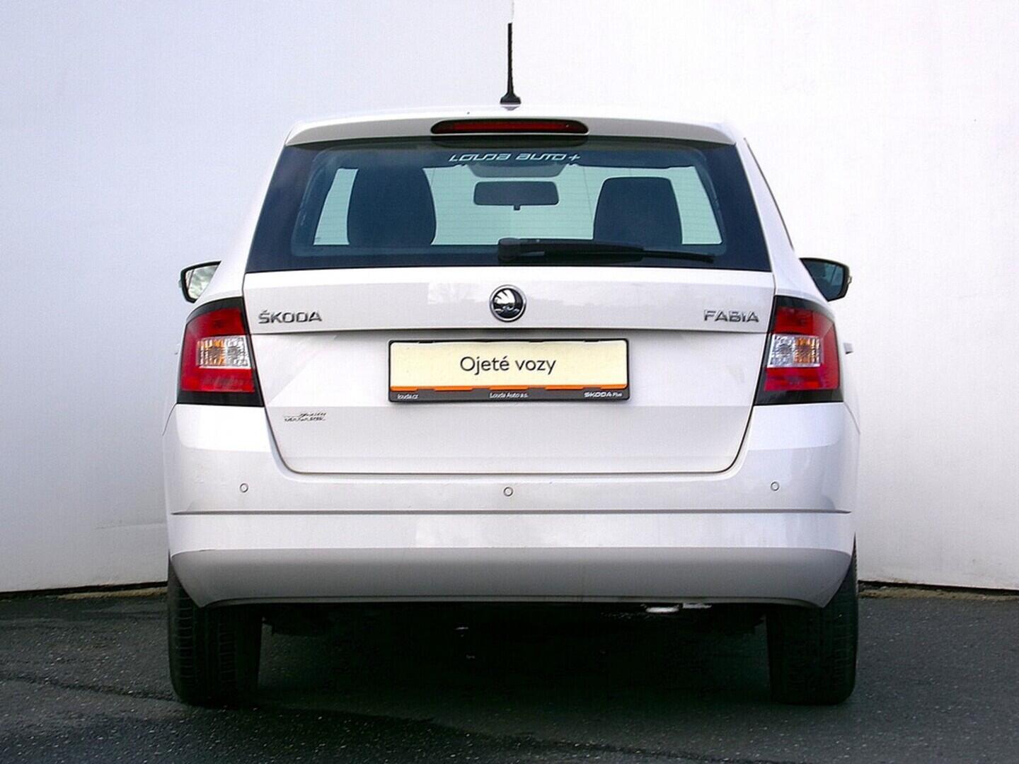 O419V07921_17.webp_FABIA Ambition 1.0 TSI 70 kW manuál