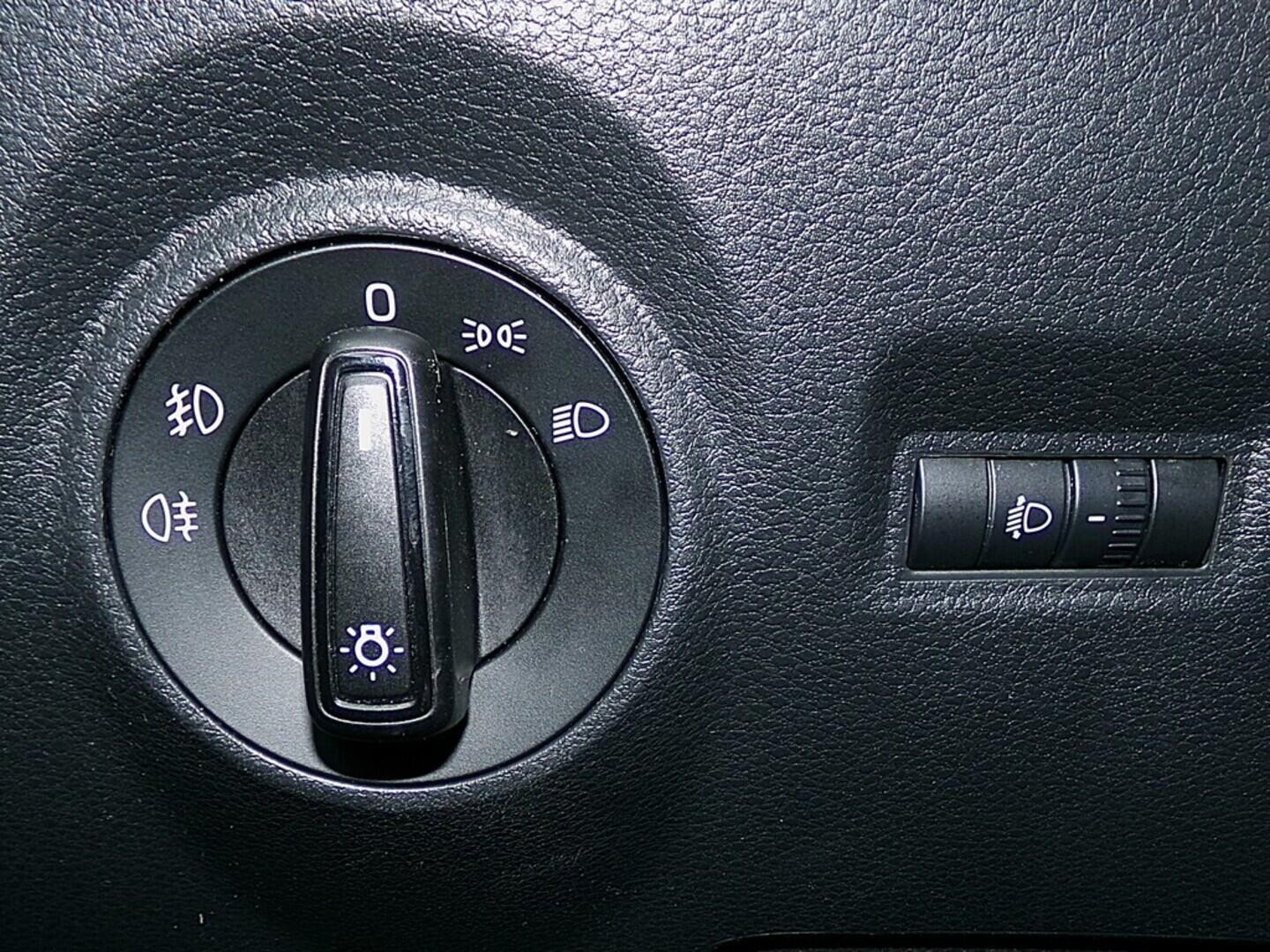 O419V07921_22.webp_FABIA Ambition 1.0 TSI 70 kW manuál