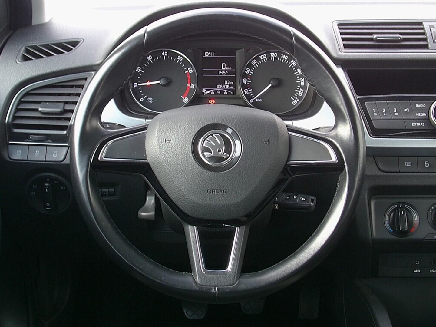 O419V07921_23.webp_FABIA Ambition 1.0 TSI 70 kW manuál