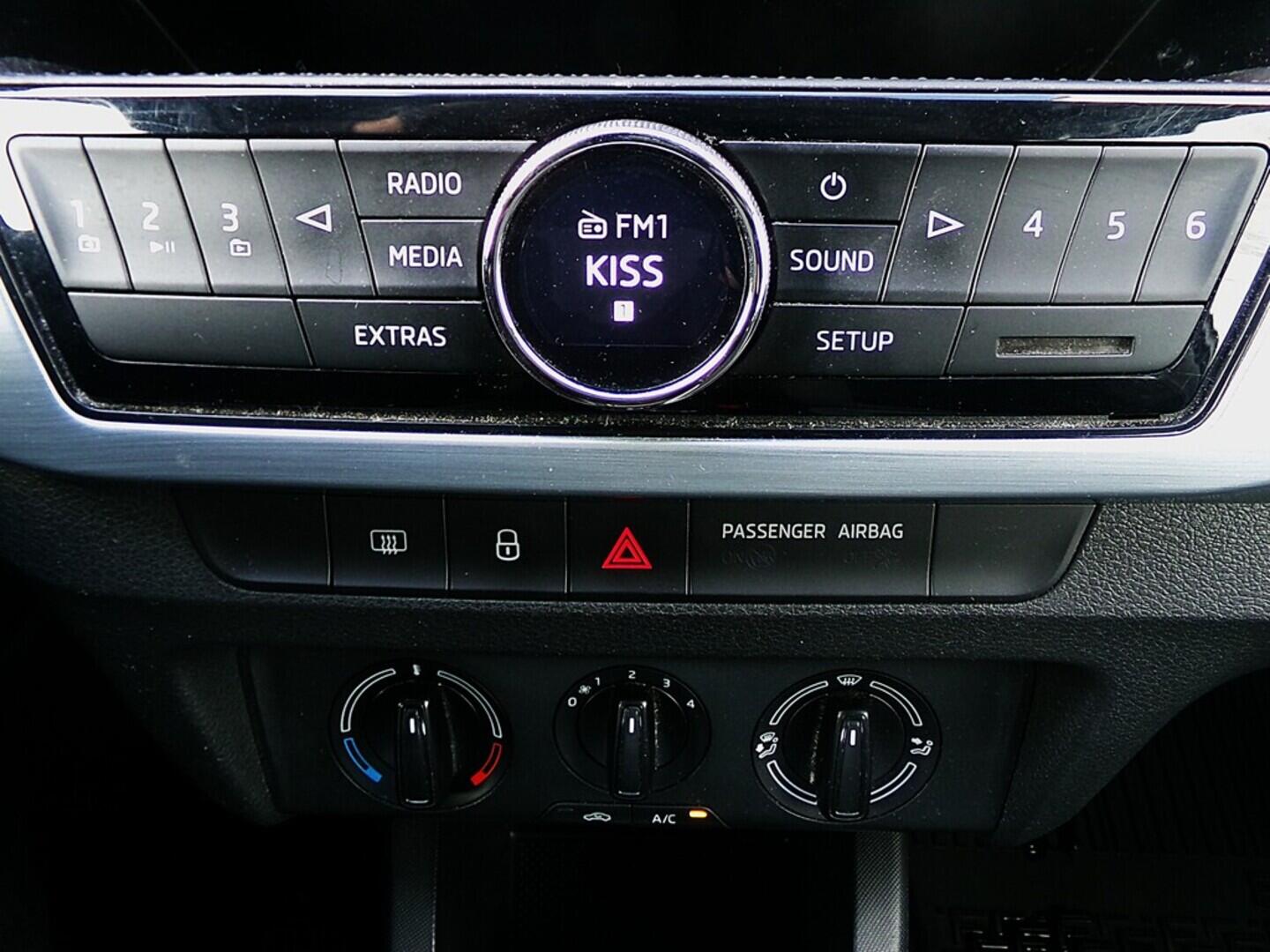 O419V07921_25.webp_FABIA Ambition 1.0 TSI 70 kW manuál