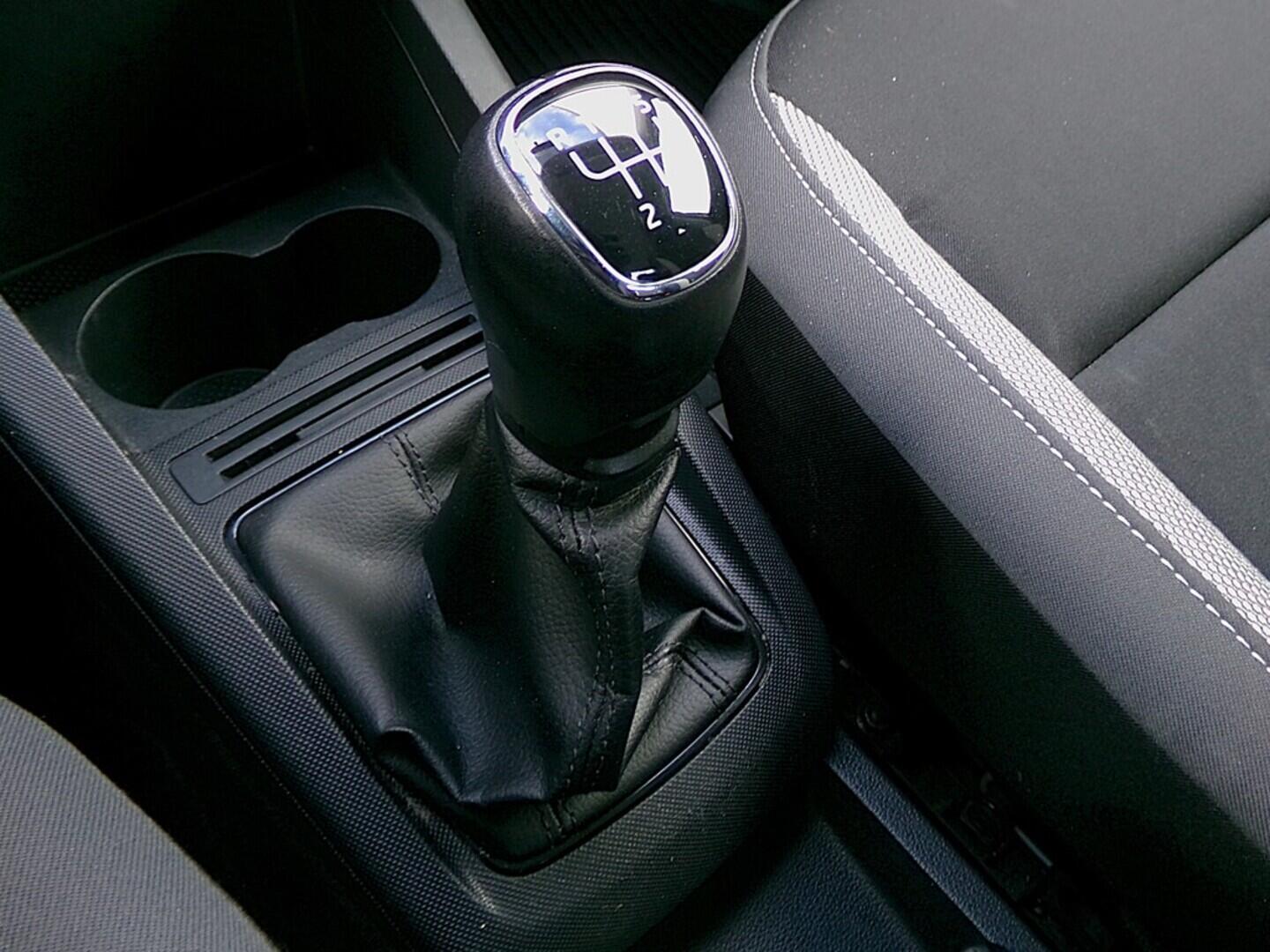 O419V07921_27.webp_FABIA Ambition 1.0 TSI 70 kW manuál