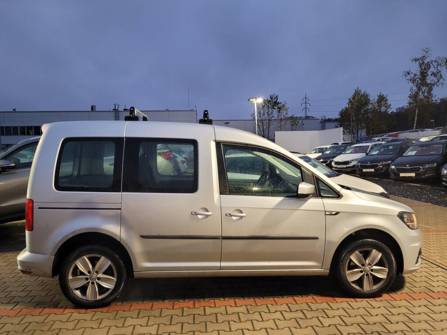 O419V07923_12.webp_CADDY Trendline 1.4 TGI 81 kW manuál