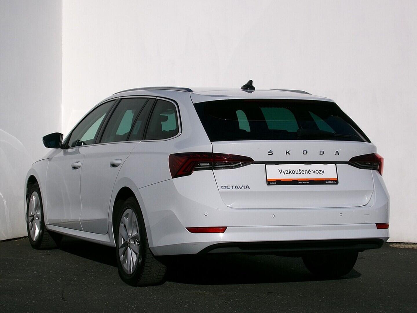 O419V07929_15.webp_OCTAVIA Style 1.5 TSI 110 kW manuál, DPH