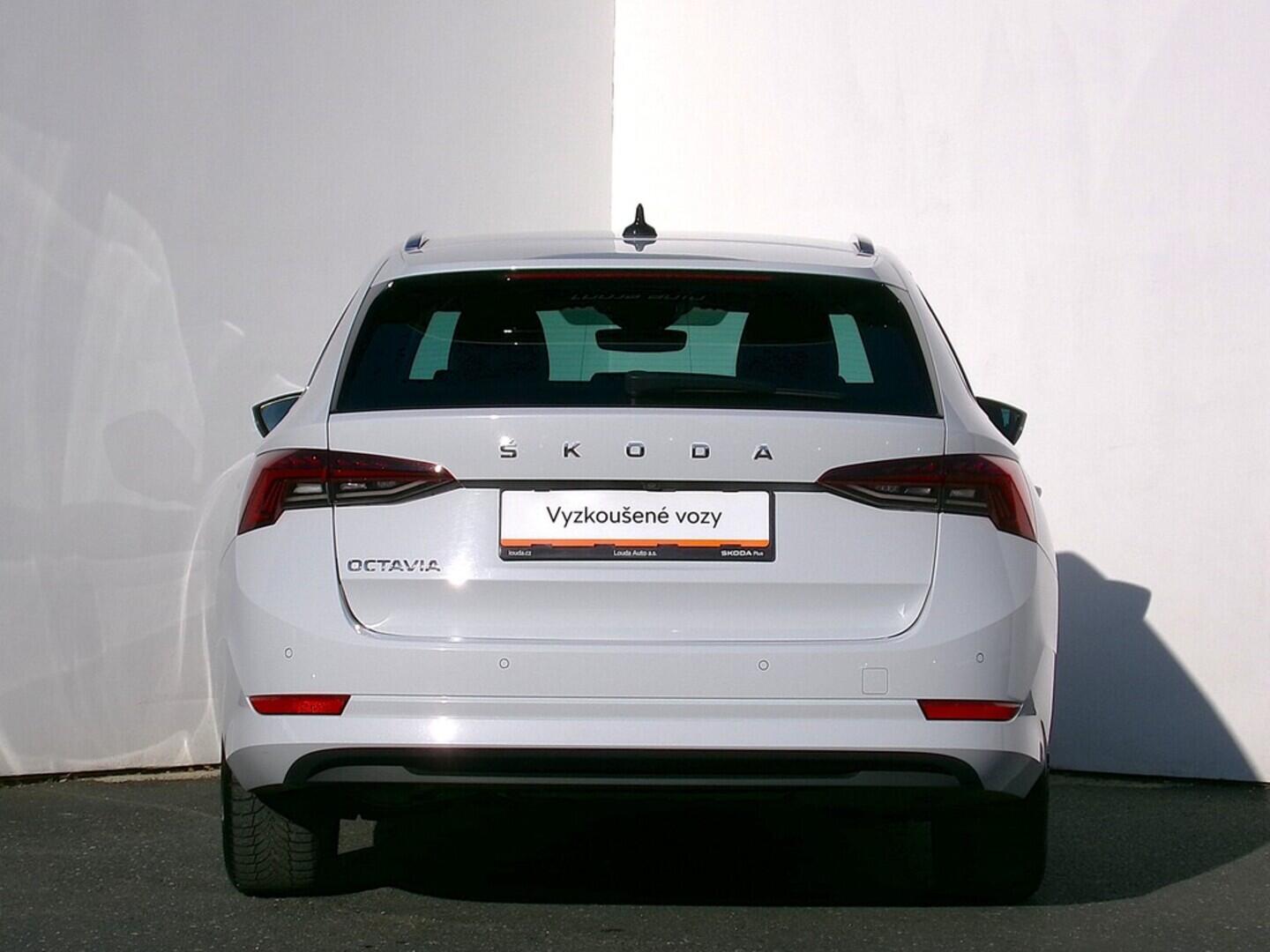 O419V07929_17.webp_OCTAVIA Style 1.5 TSI 110 kW manuál, DPH