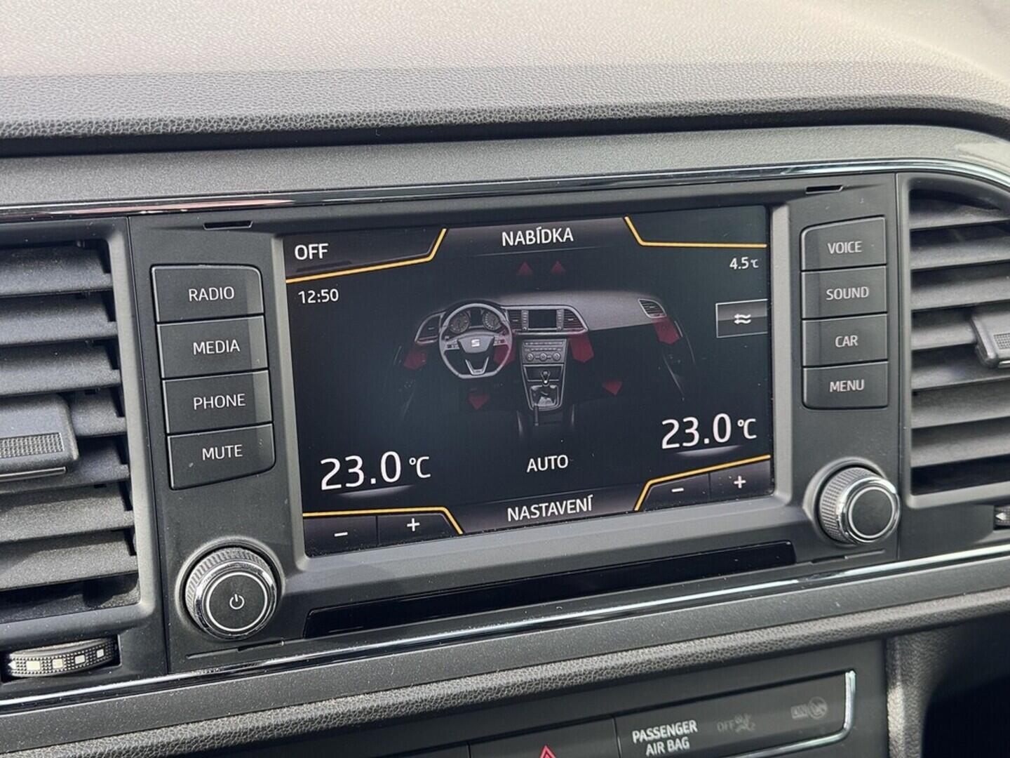 O419V07930_27.webp_LEON ST ST 2.0 TDI 110 kW manuál, DPH