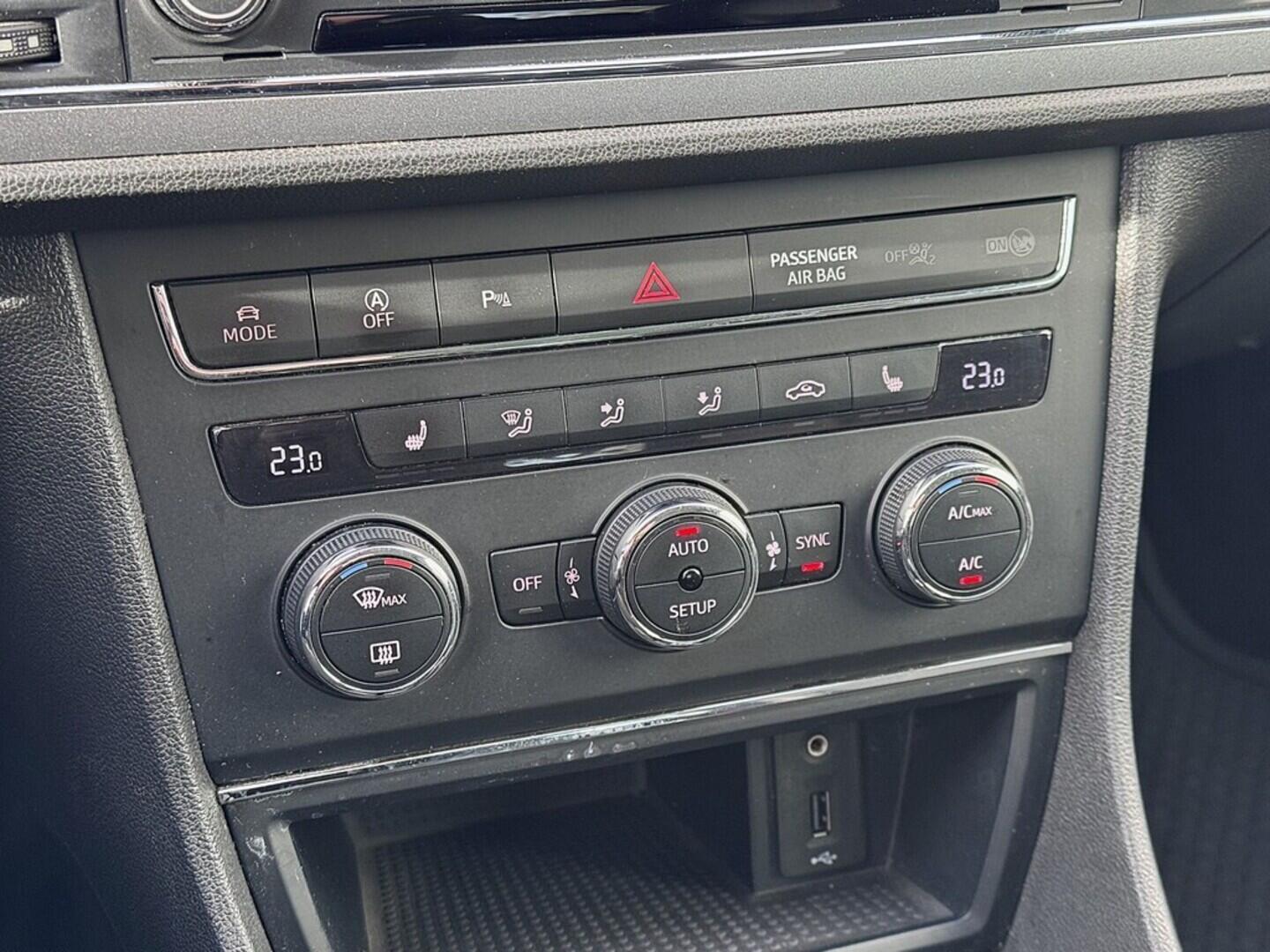 O419V07930_28.webp_LEON ST ST 2.0 TDI 110 kW manuál, DPH