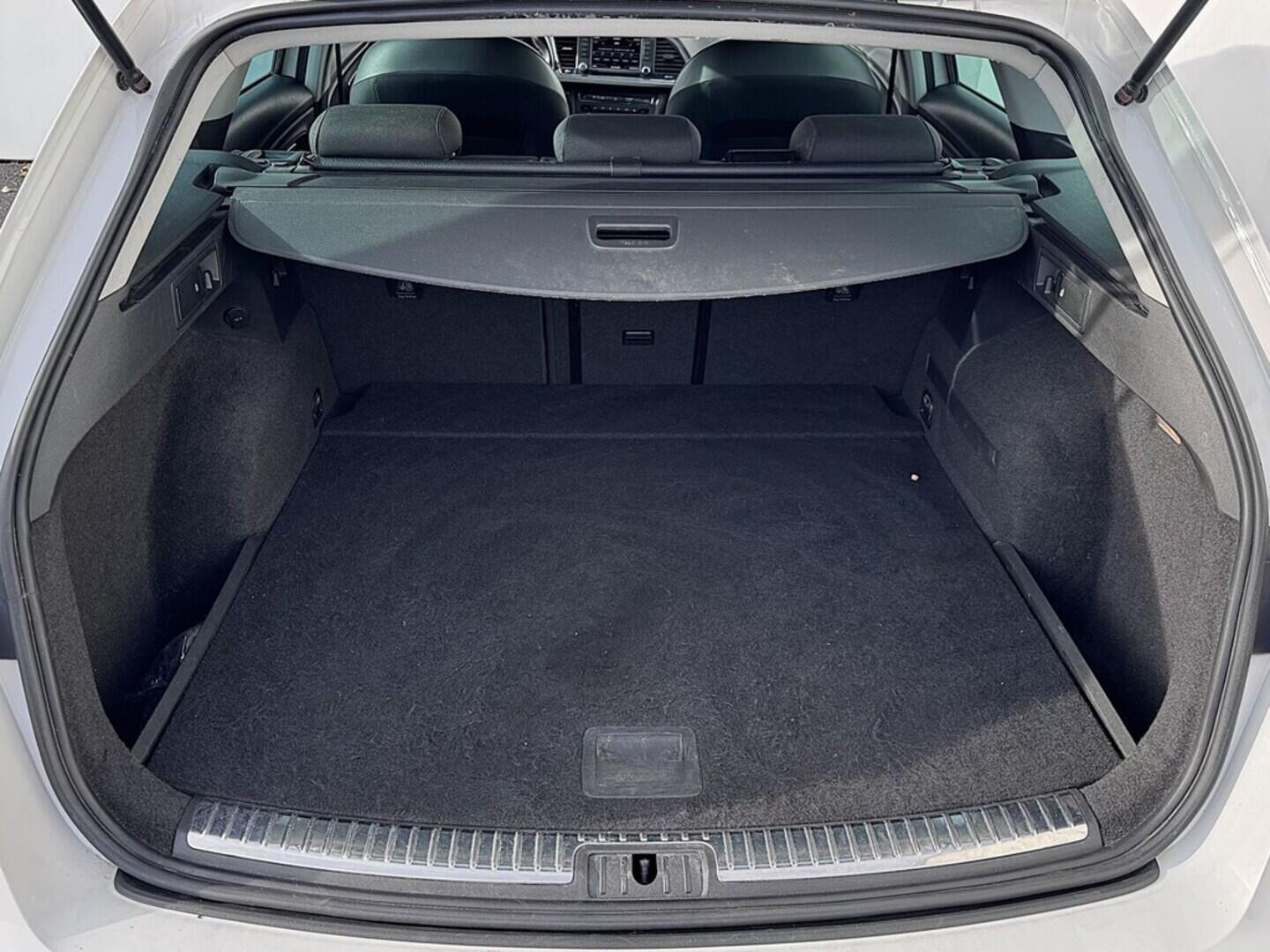 O419V07930_31.webp_LEON ST ST 2.0 TDI 110 kW manuál, DPH