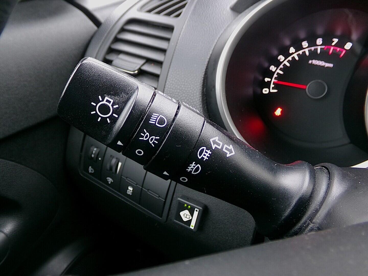 O419V07932_22.webp_VENGA  1.4 MPI 66 kW manuál, DPH