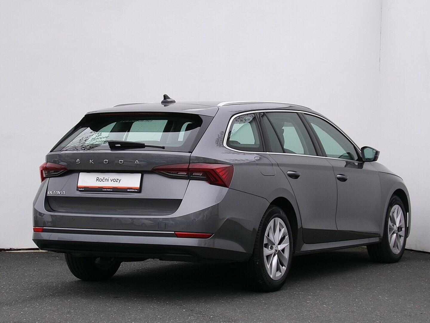 O419V07935_11.webp_OCTAVIA Style 1.5 TSI 110 kW manuál, DPH