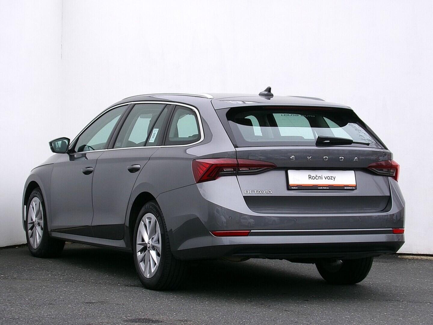 O419V07935_15.webp_OCTAVIA Style 1.5 TSI 110 kW manuál, DPH