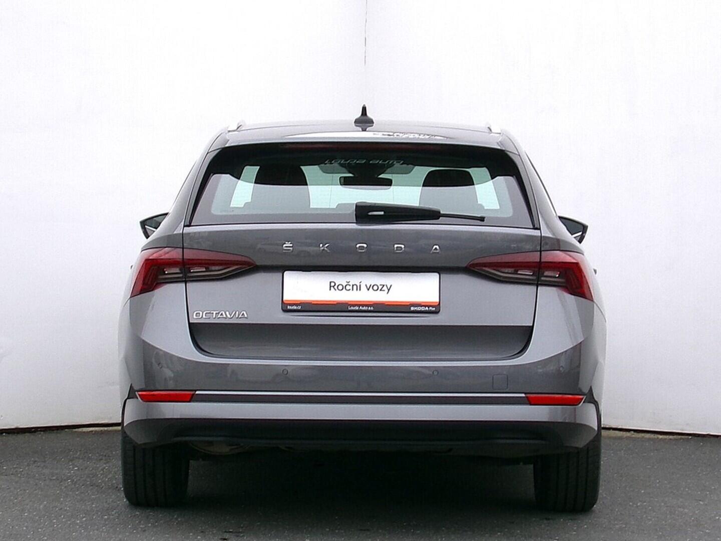 O419V07935_17.webp_OCTAVIA Style 1.5 TSI 110 kW manuál, DPH