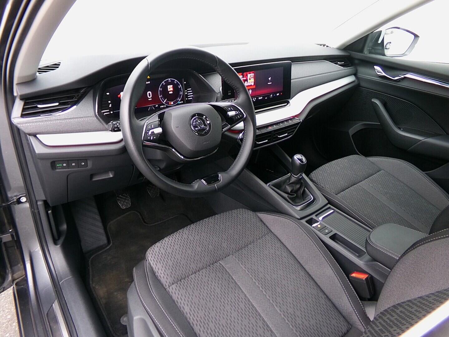 O419V07935_19.webp_OCTAVIA Style 1.5 TSI 110 kW manuál, DPH