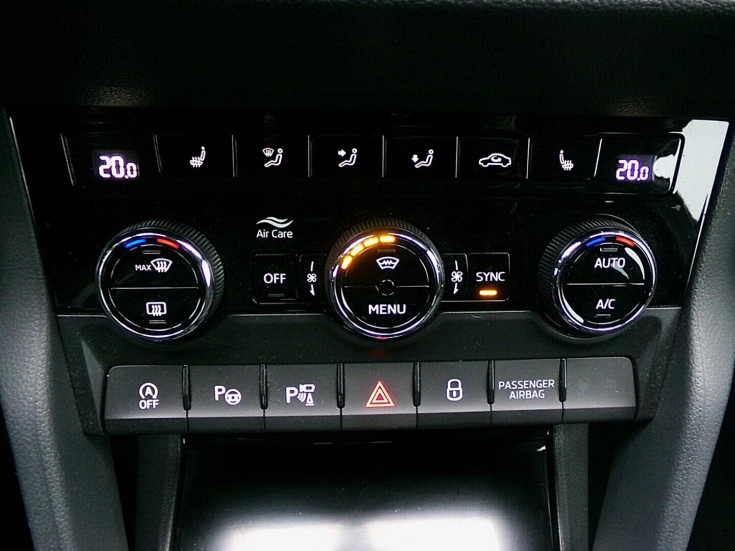 O419V07936_33.webp_KAROQ SportLine 1.5 TSI 110 kW automat, DPH