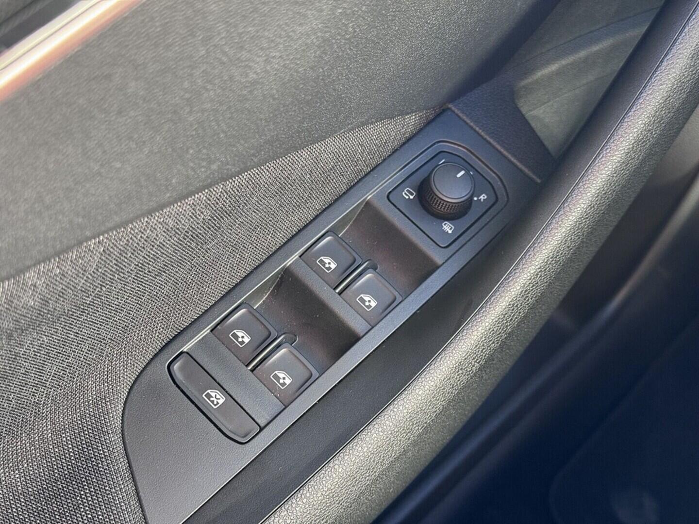 O419V07937_21.webp_SCALA Selection 1.0 TSI 85 kW automat, DPH