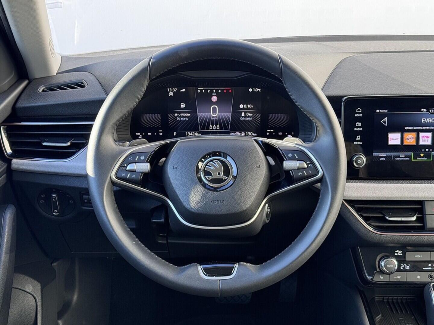 O419V07937_22.webp_SCALA Selection 1.0 TSI 85 kW automat, DPH