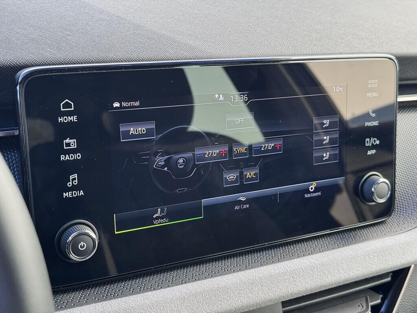 O419V07937_27.webp_SCALA Selection 1.0 TSI 85 kW automat, DPH