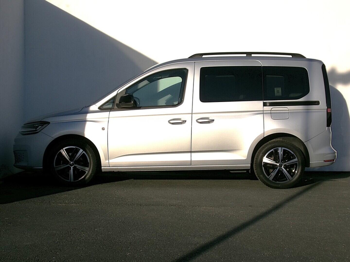 O419V07939_12.webp_CADDY Life 2.0 TDI 75 kW manuál, DPH