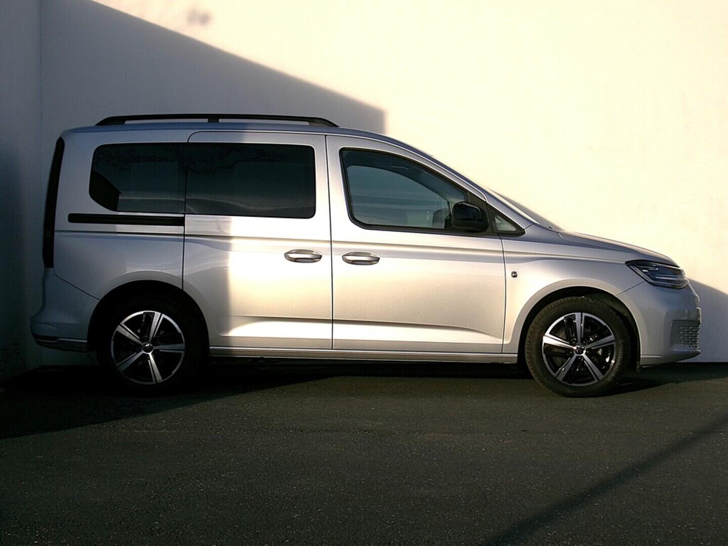 O419V07939_16.webp_CADDY Life 2.0 TDI 75 kW manuál, DPH