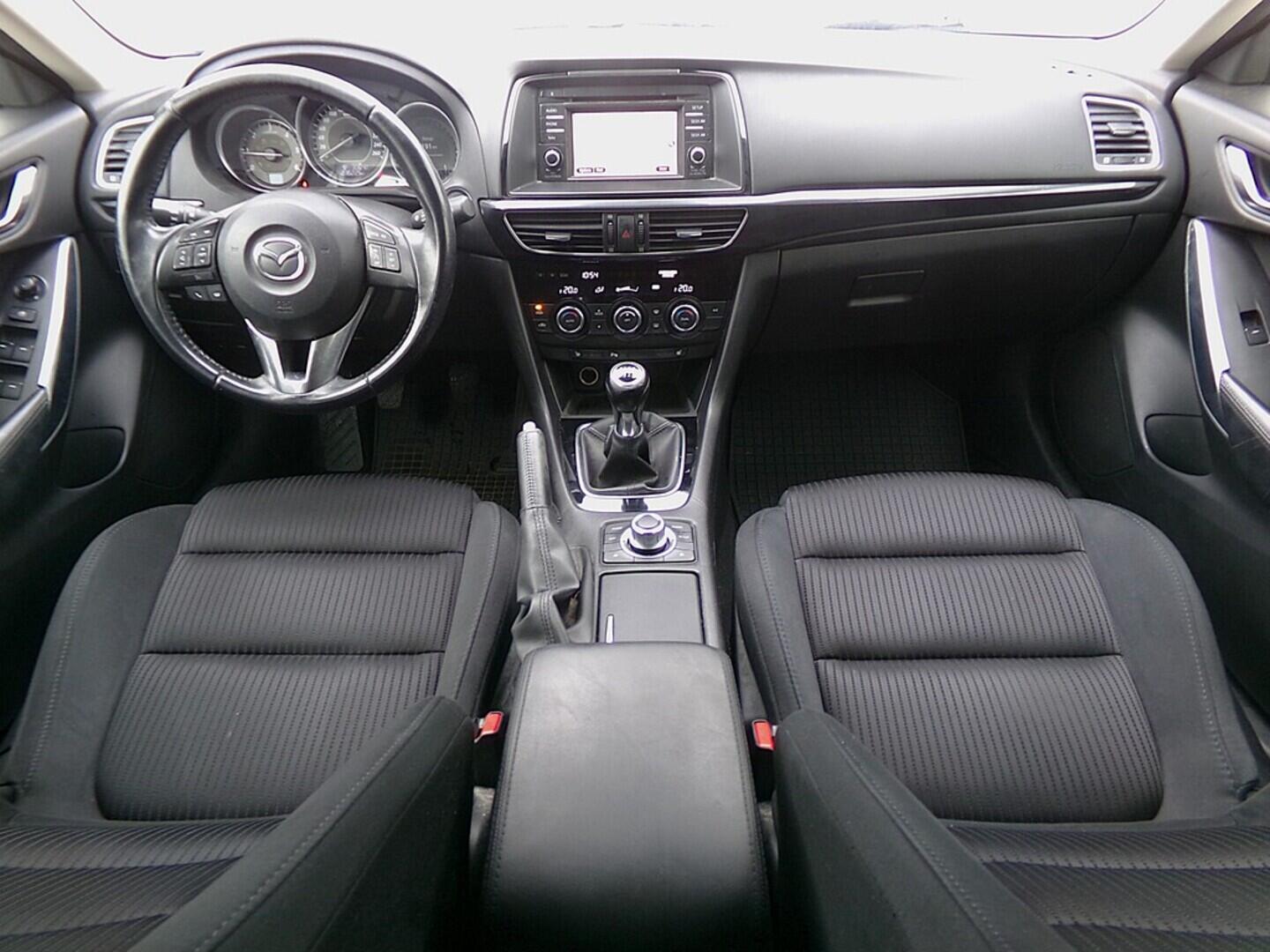 O419V07940_18.webp_6 Attraction 2.2 SHY 110 kW manuál