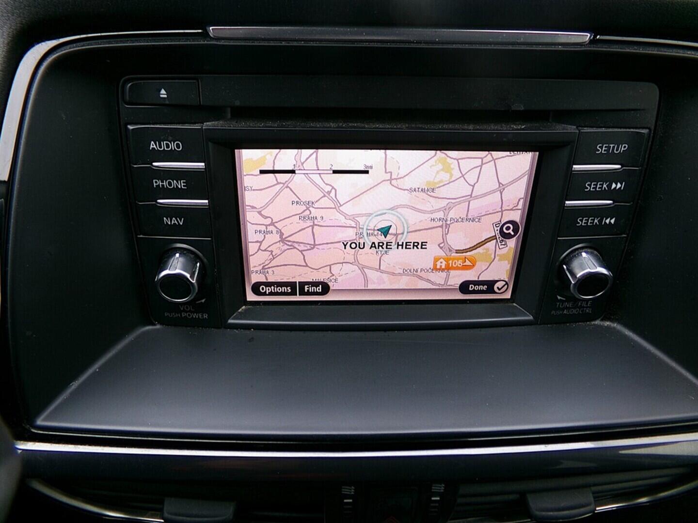 O419V07940_27.webp_6 Attraction 2.2 SHY 110 kW manuál