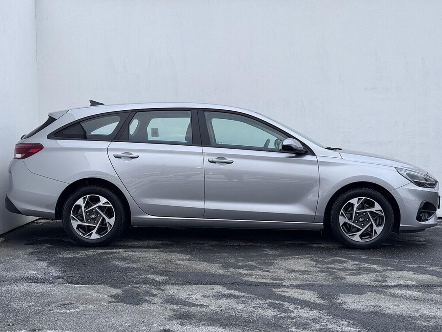 O419V07941_16.webp_I30 Comfort 1.0 T- GDI 74 kW manuál, DPH