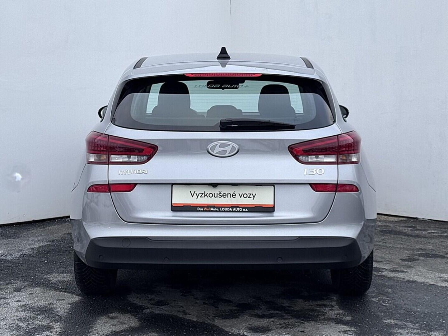 O419V07941_17.webp_I30 Comfort 1.0 T- GDI 74 kW manuál, DPH