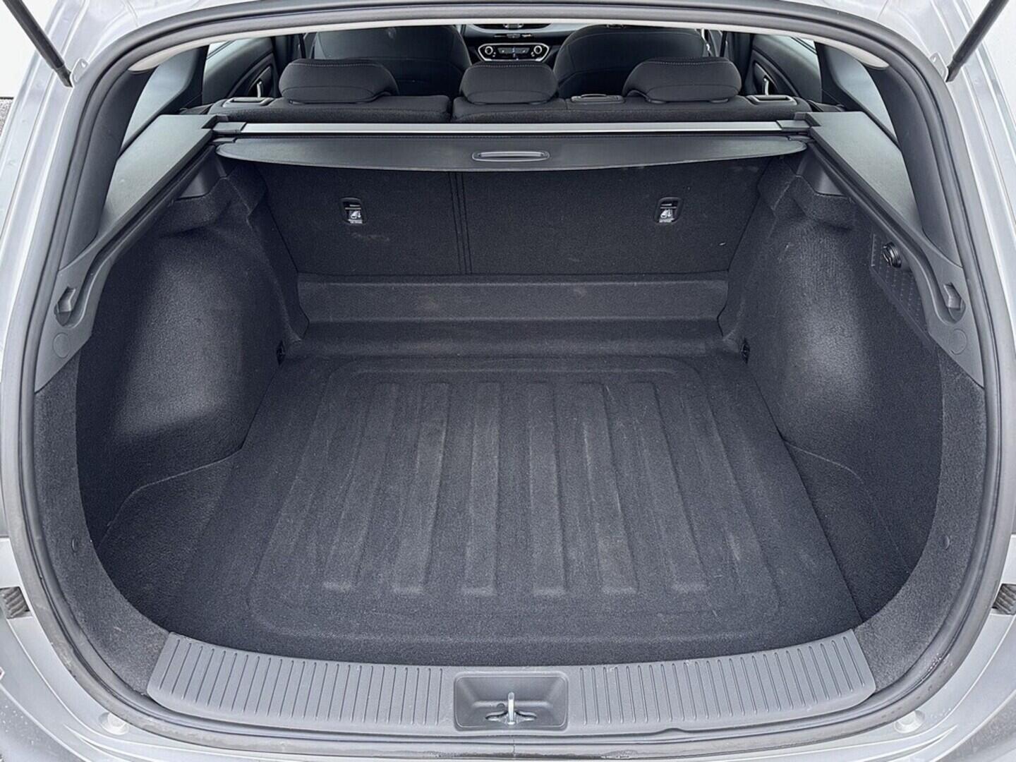 O419V07941_31.webp_I30 Comfort 1.0 T- GDI 74 kW manuál, DPH