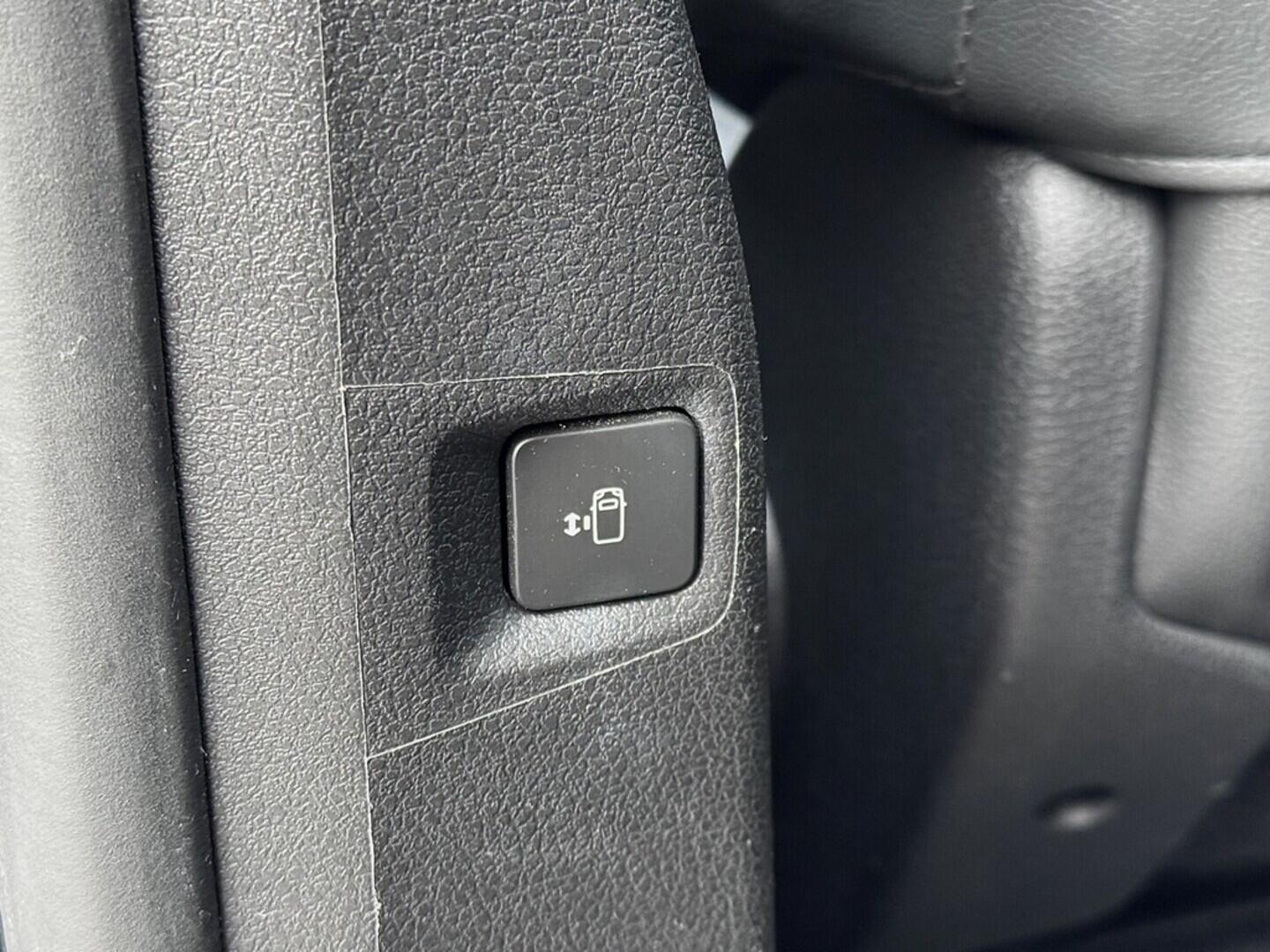 O419V07944_31.webp_TRAVELLER HDi Allure 2.0 AH01 130 kW automat, DPH