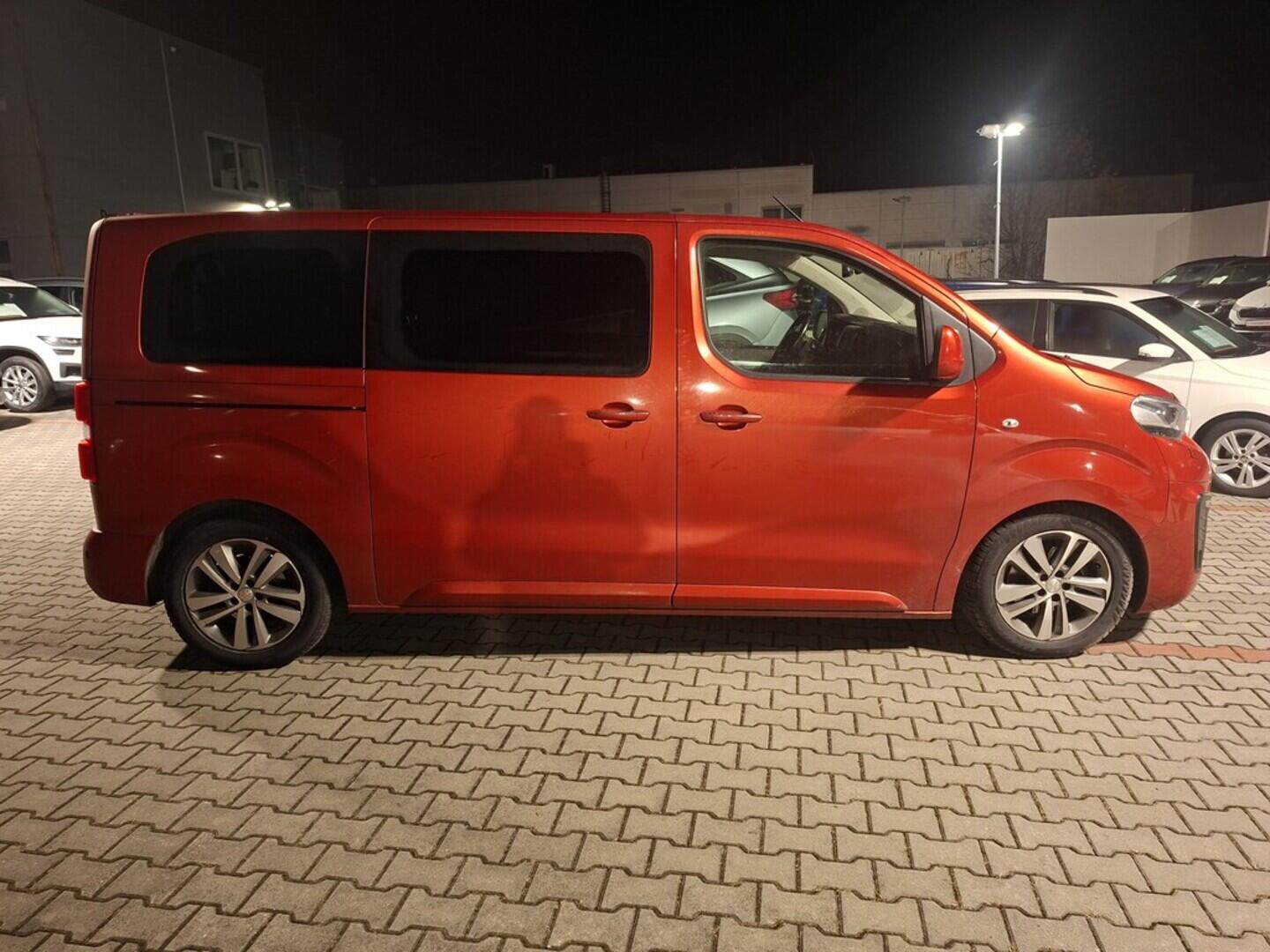 O419V07945_12.webp_TRAVELLER Business VIP 2.0 AH01 130 kW automat, DPH