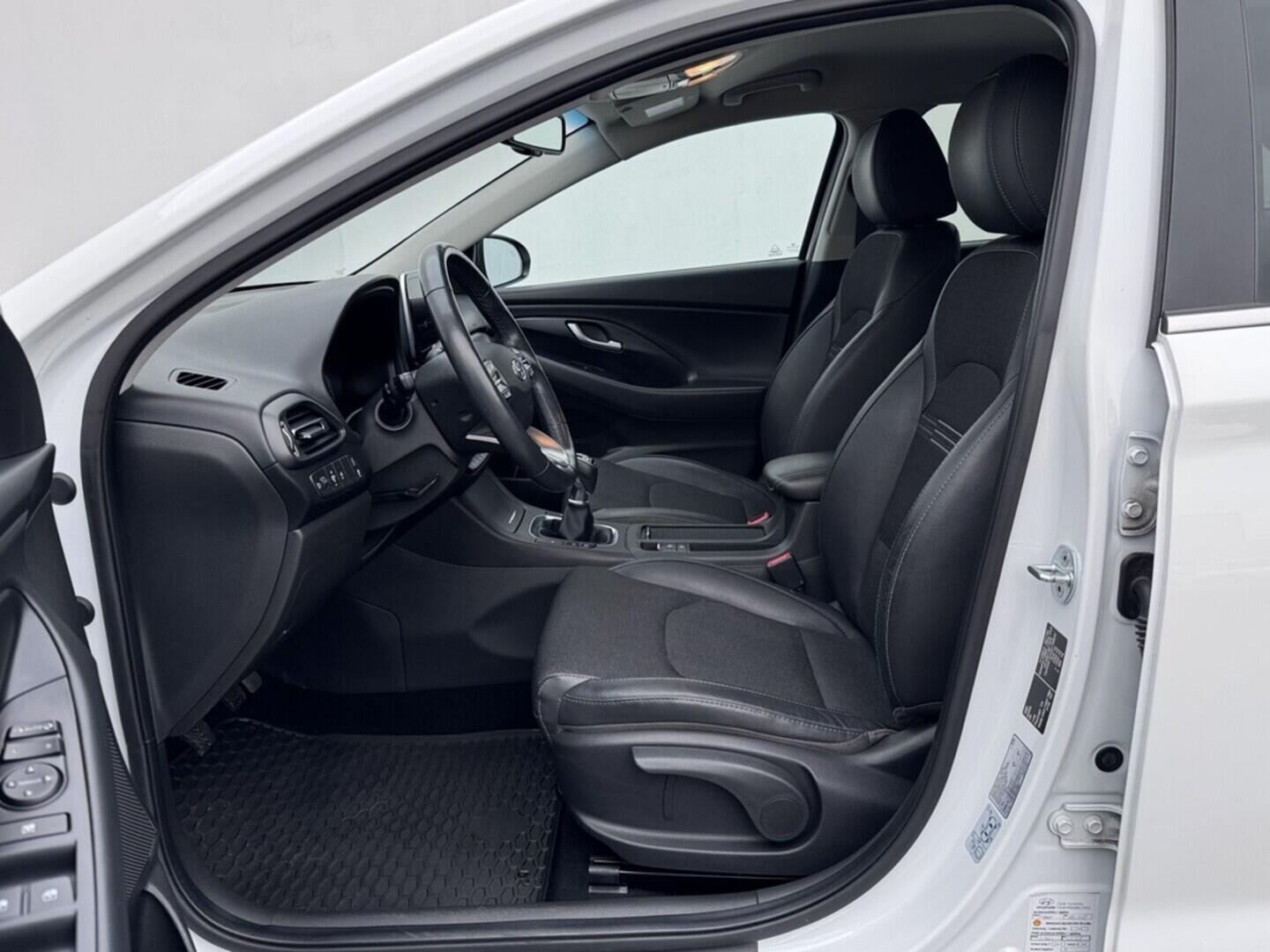 O419V07946_20.webp_I30 Style 1.5 TCI/GDI 117 kW manuál