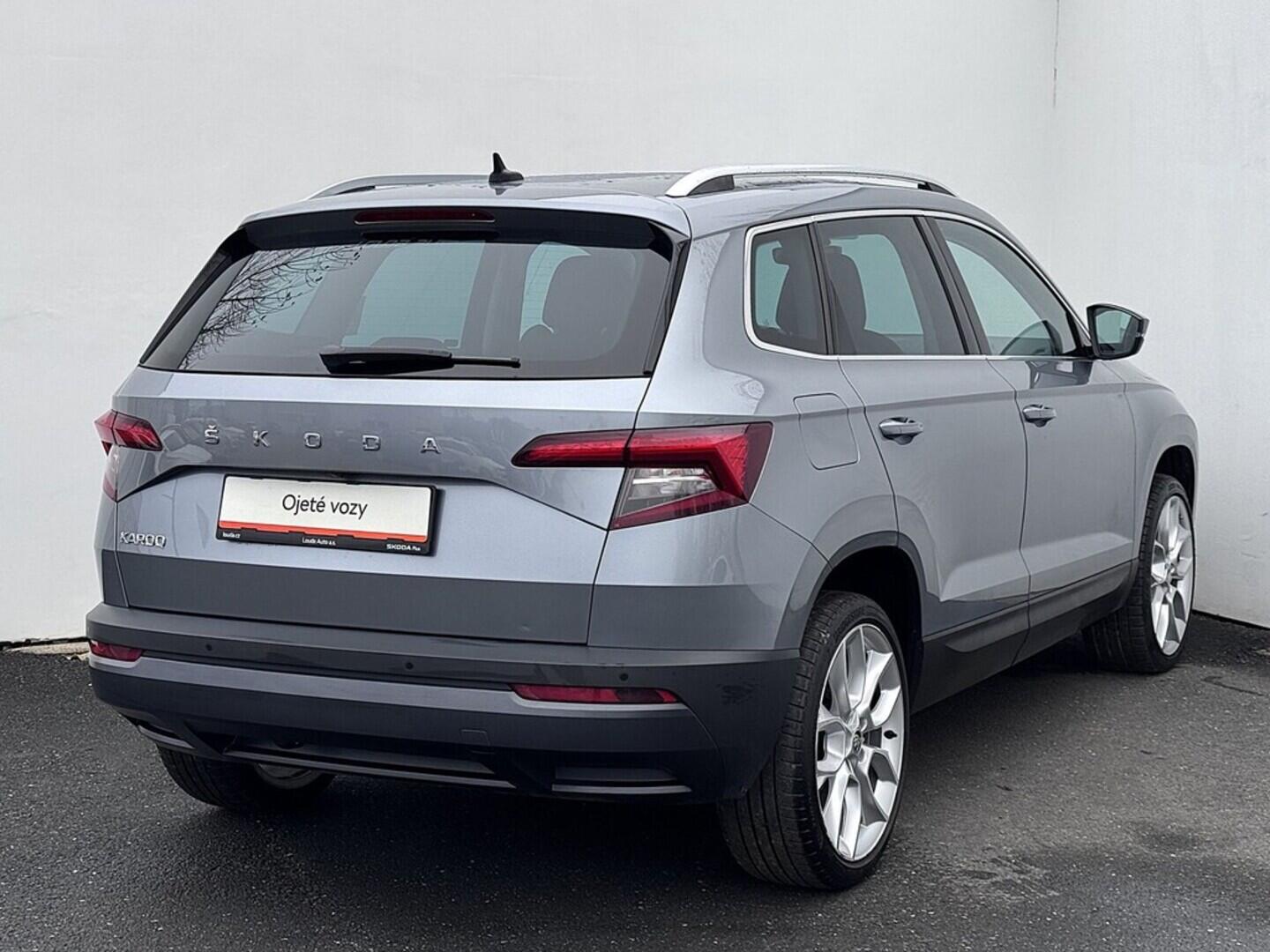 O419V07949_11.webp_KAROQ Style 2.0 TDI 110 kW manuál